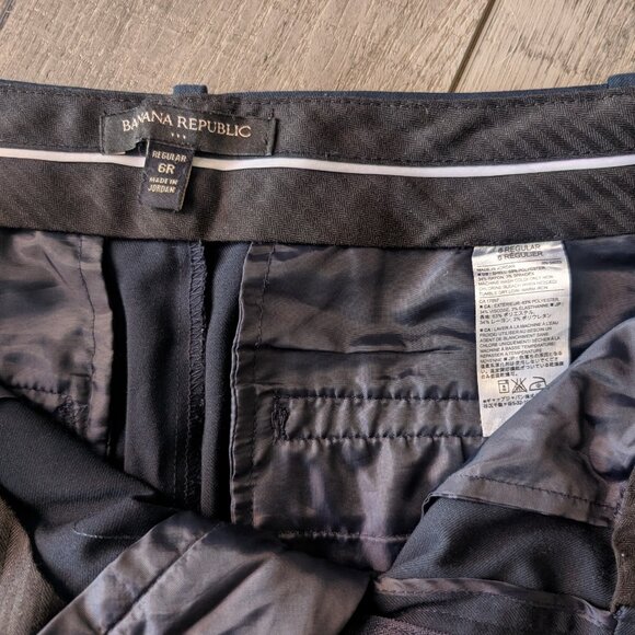 Banana Republic Factory, Navy Cropped Trousers, Size 6 - Picture 4 of 7